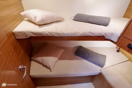 Elan Marine Elan Impression 45.1 Corgi