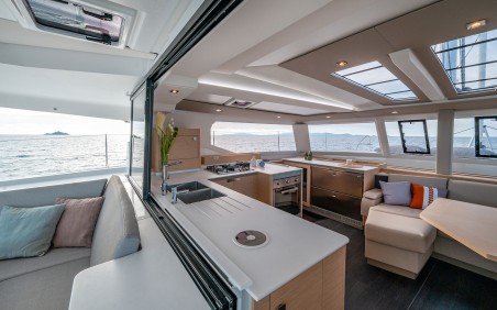 Fountaine Pajot Fountaine Pajot Tanna 47 - 5 + 1 cab. Smeralda