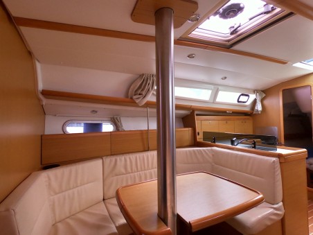 Sun Odyssey 36i Performance | Yacht Charter Italy | Travelboat