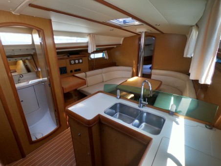 Jeanneau Sun Odyssey 39i Cabiria