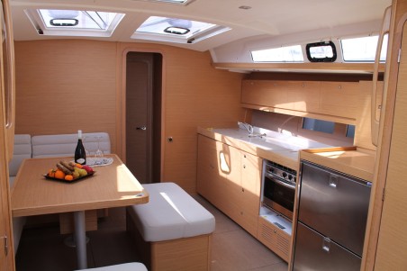 Dufour Yachts Dufour 460 GL Neptune Planet