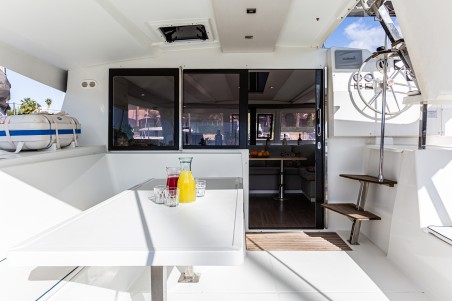 Fountaine Pajot Fountaine Pajot Lucia 40 - 4 cab. Relax Planet