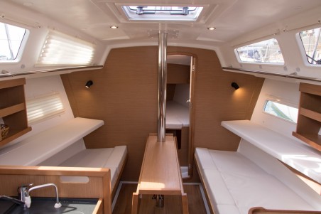 Sun Odyssey 319 | Czarter jachtu Włochy | Travelboat