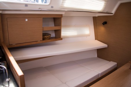 Sun Odyssey 319 | Czarter jachtu Włochy | Travelboat