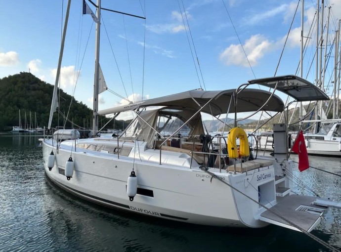 Dufour Yachts Dufour 390 GL Sail Corvus