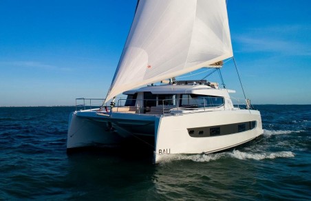 Catana Group Bali 4.4 - 3 + 1 cab. Divine Destiny