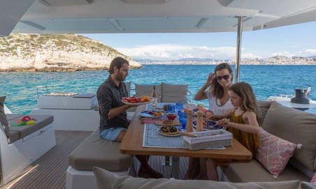 Fountaine Pajot Astrea 42 | Czarter jachtu Brytyjskie Wyspy Dziewicze | Travelboat