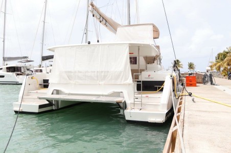 Fountaine Pajot Fountaine Pajot Astrea 42 - 4 + 1 cab. Idle Time