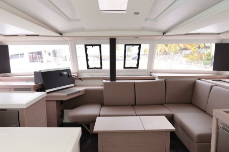 Fountaine Pajot Fountaine Pajot Astrea 42 - 4 + 1 cab. Idle Time