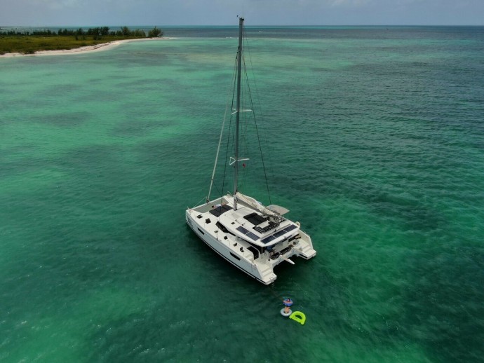 Fountaine Pajot Fountaine Pajot Saona 47 Quintet - 5 + 1 cab. Three Sheets