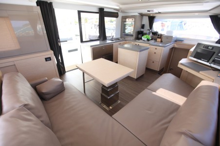 Fountaine Pajot Fountaine Pajot Saona 47 Quintet - 5 + 1 cab. Three Sheets