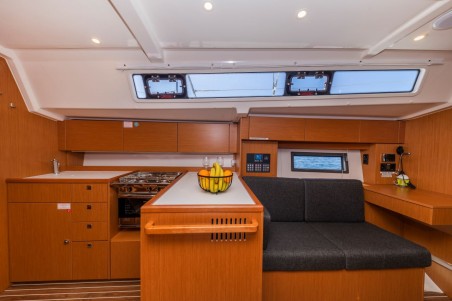 Bavaria Yachtbau Bavaria C38 Martini