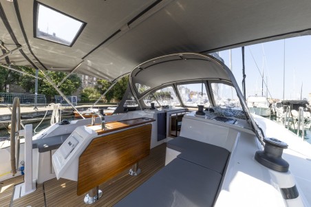 Bavaria Yachtbau Bavaria C42 Maraschino