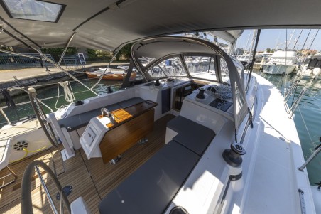 Bavaria Yachtbau Bavaria C42 Maraschino