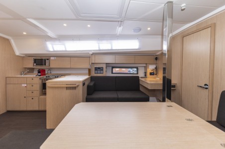 Bavaria Yachtbau Bavaria C42 Maraschino