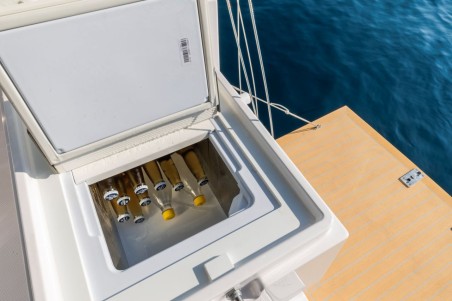 Elan Marine Elan Impression 45 - 4 cab. Amaretto