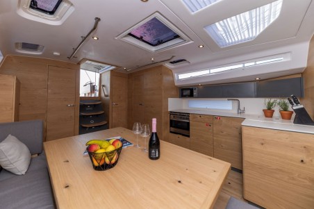 Elan Marine Elan Impression 45 - 4 cab. Amaretto