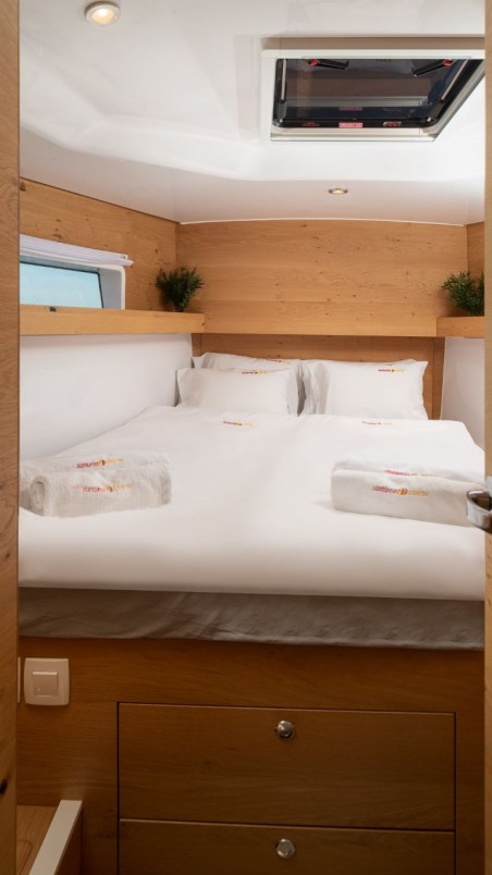 Elan Marine Elan Impression 45 - 4 cab. Amaretto