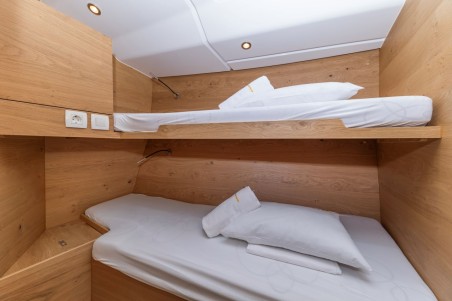 Elan Marine Elan Impression 45 - 4 cab. Amaretto