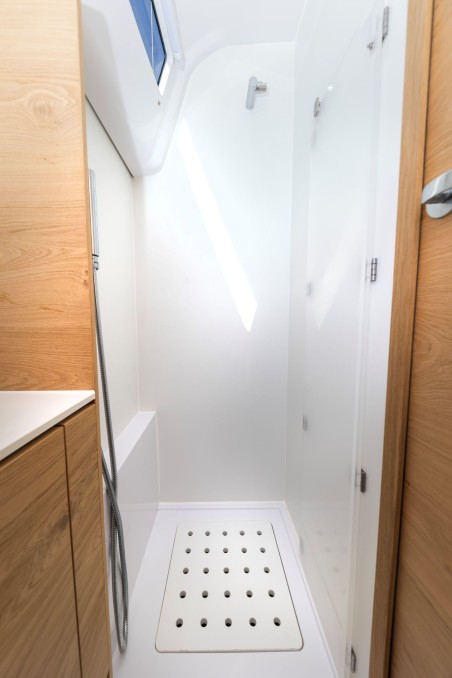 Elan Marine Elan Impression 45 - 4 cab. Amaretto