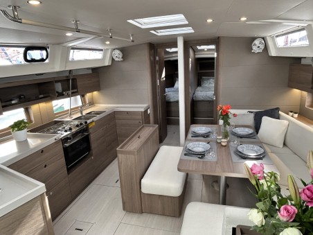 Oceanis 47 5 cab. | Yacht Charter Croatia | Travelboat