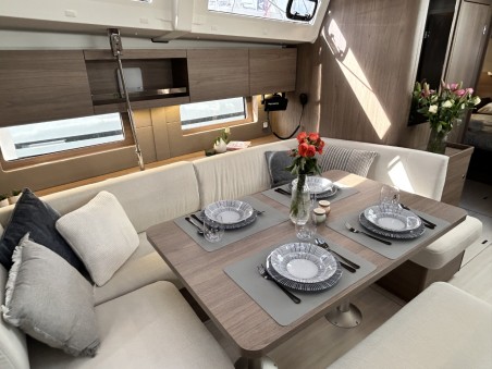 Oceanis 47 5 cab. | Yacht Charter Croatia | Travelboat