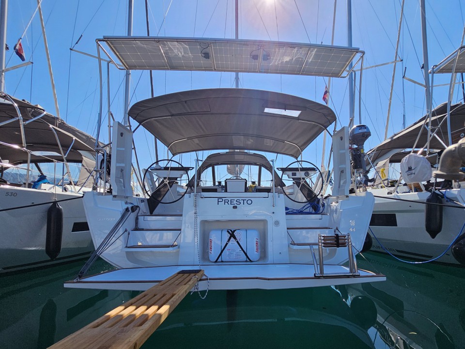 Dufour Yachts Dufour 44 - 4 cab Presto
