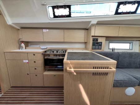 Bavaria Yachtbau Bavaria C38 Moya