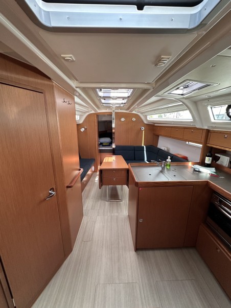 Bavaria Yachtbau Bavaria Cruiser 37 - 3 cab. Crypto