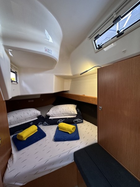 Bavaria Yachtbau Bavaria Cruiser 37 - 3 cab. Crypto