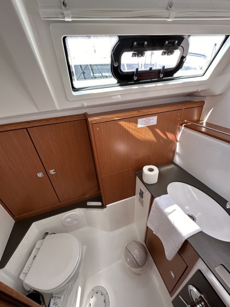 Bavaria Yachtbau Bavaria Cruiser 37 - 3 cab. Crypto