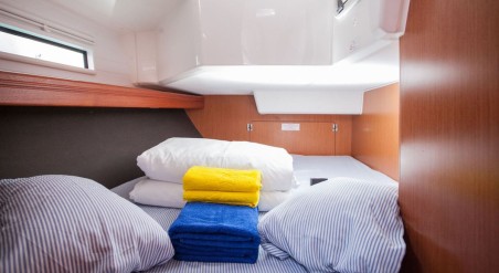 Bavaria Yachtbau Bavaria Cruiser 37 - 3 cab. Nancy