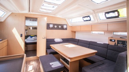 Bavaria Yachtbau Bavaria Cruiser 46 - 3 cab. 'njoy