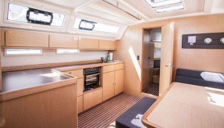 Bavaria Yachtbau Bavaria Cruiser 46 - 3 cab. 'njoy