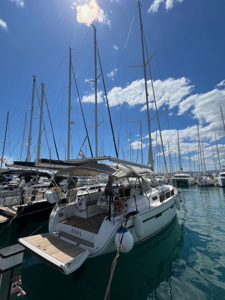 Bavaria Yachtbau Bavaria Cruiser 41 - 3 cab. Enja