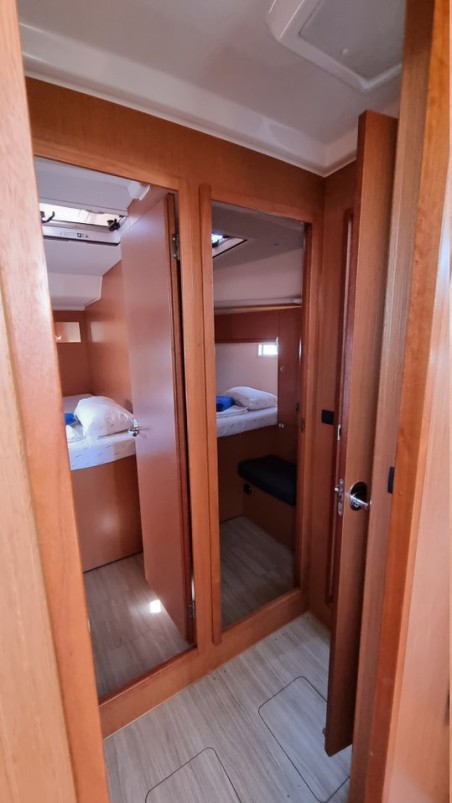 Bavaria Yachtbau Bavaria Cruiser 46 - 4 cab. Spring Dolphin