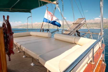 Custom Made Agora Agora