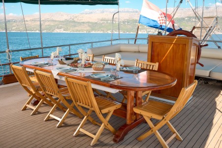 Custom Made Agora Agora