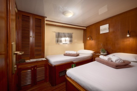 Custom Made Agora Agora