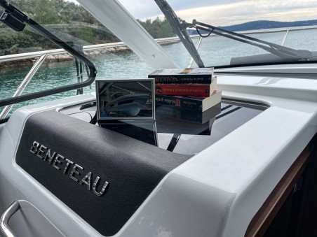 Bénéteau Antares 9 OB Arya