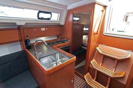 Bavaria Yachtbau Bavaria Cruiser 33 Adria Breeze