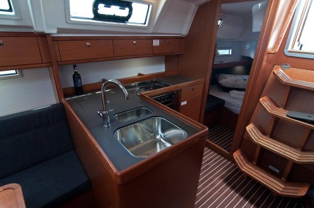 Bavaria Yachtbau Bavaria Cruiser 37 - 3 cab. Adria Nina