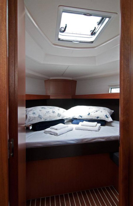 Bavaria Yachtbau Bavaria Cruiser 37 - 3 cab. Adria Nina