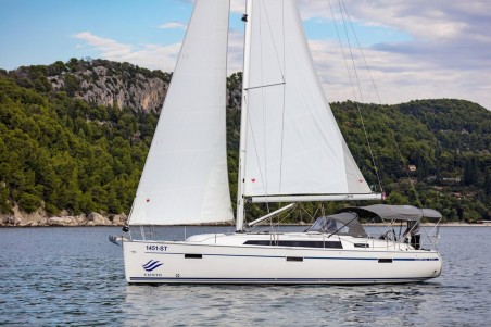 Bavaria Yachtbau Bavaria Cruiser 41 - 3 cab. Nina