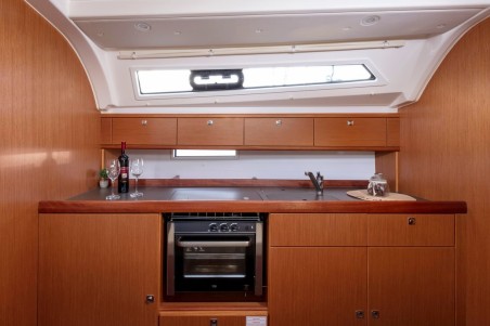 Bavaria Yachtbau Bavaria Cruiser 41 - 3 cab. Nina