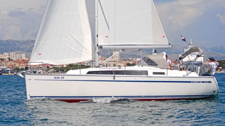 Bavaria Yachtbau Bavaria Cruiser 34 Tonkica