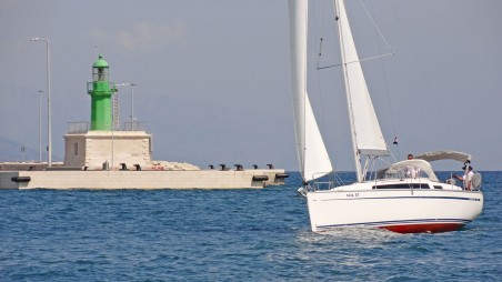 Bavaria Yachtbau Bavaria Cruiser 34 Tonkica