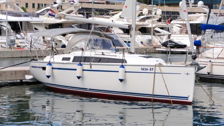 Bavaria Yachtbau Bavaria Cruiser 34 Tonkica