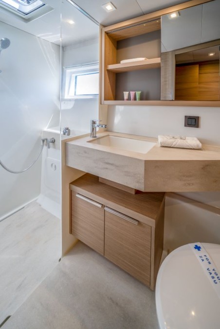 Lagoon-Bénéteau Lagoon 46 - 4 + 1 cab. Adrion