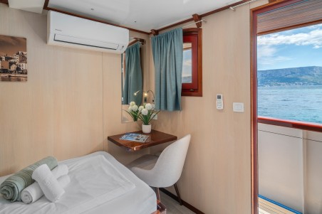 Unknown M/S Carpe Diem Carpe Diem